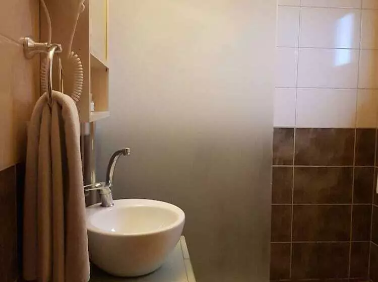 Отель Le Chateau Lambousa