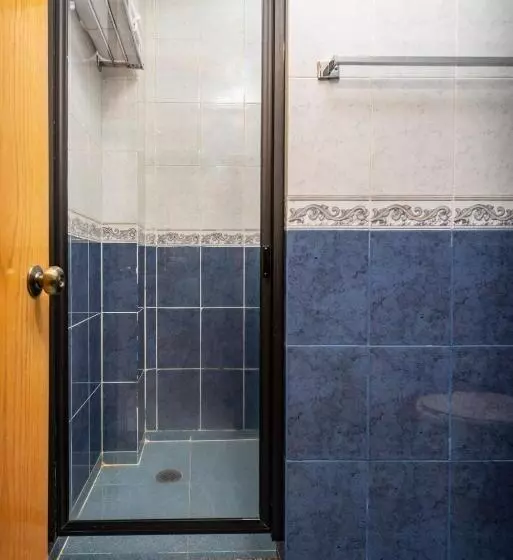 هتل Mandarin Carton