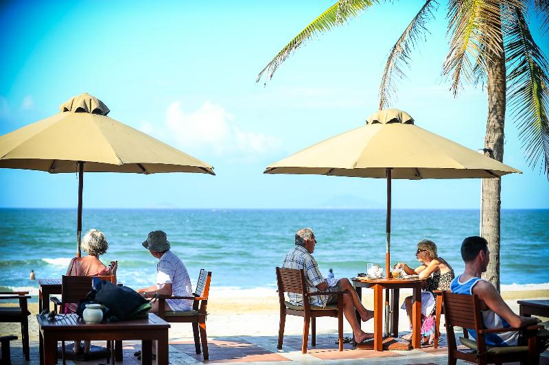 هتل Palm Garden Beach Resort & Spa