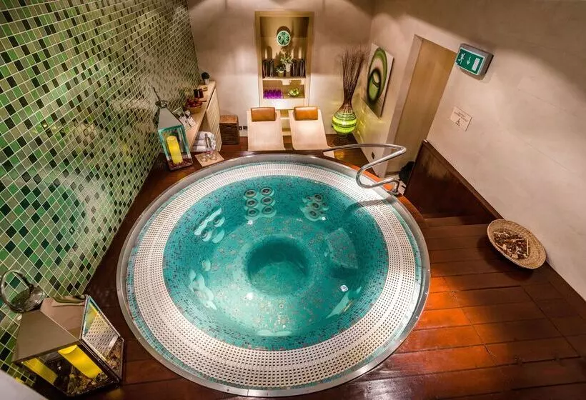 酒店 Ikonik Parlament