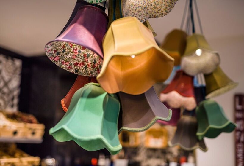 ホテル Ikonik Parlament