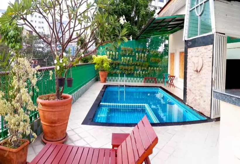 ホテル Royal Ivory Sukhumvit Nana