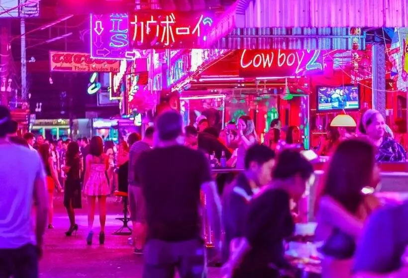 ホテル Royal Ivory Sukhumvit Nana