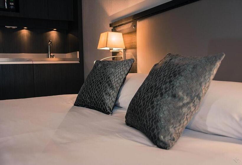 هتل Sejours & Affaires Aixenprovence Mirabeau