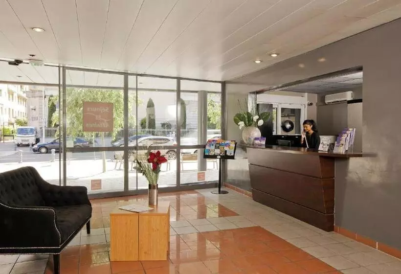 ホテル Sejours & Affaires Aixenprovence Mirabeau