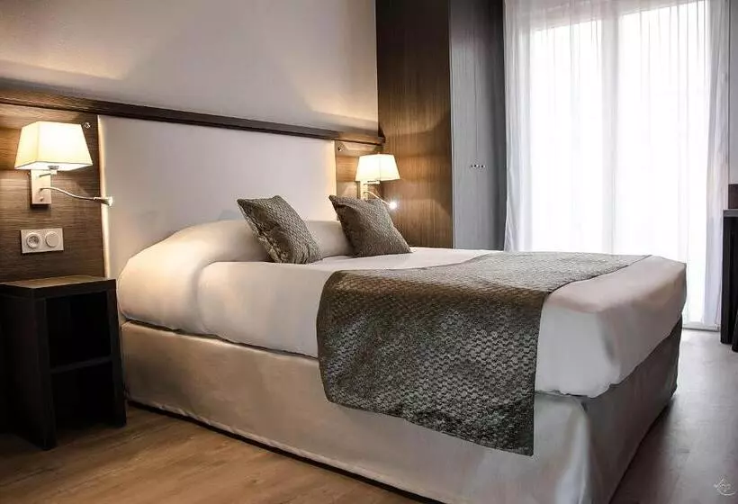 ホテル Sejours & Affaires Aixenprovence Mirabeau