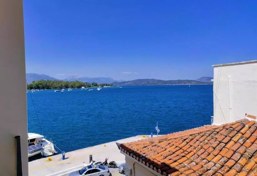 هتل The Manessi City Boutique