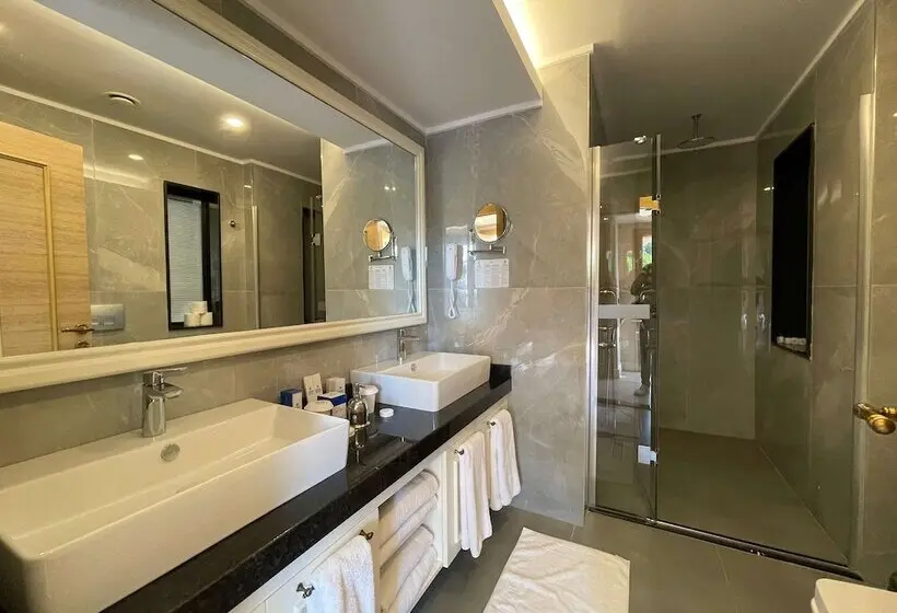 Saphir Hotel & Villas