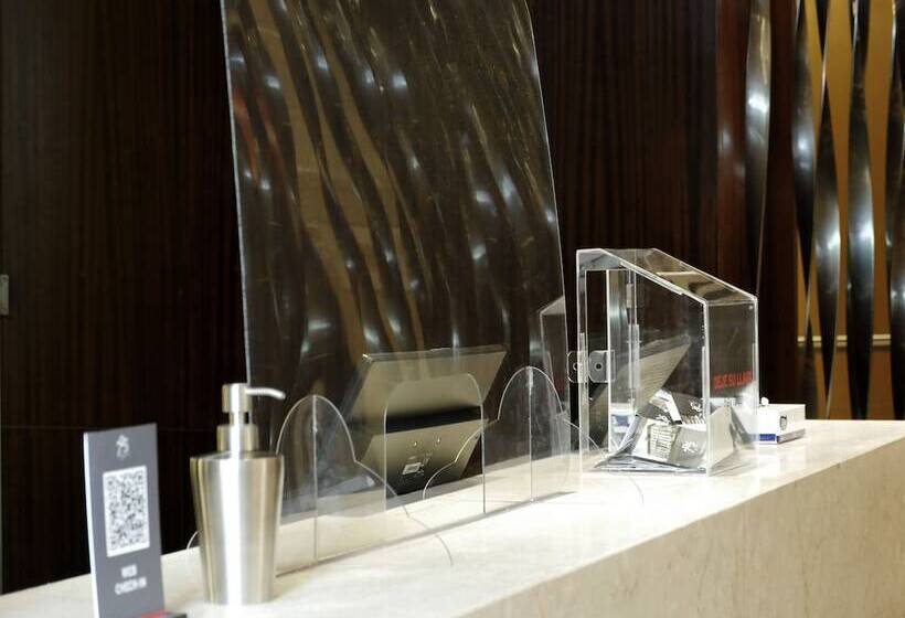 هتل 725 Continental