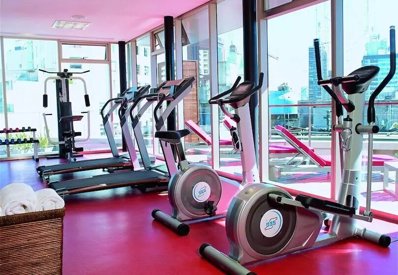 هتل 725 Continental