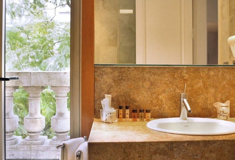 هتل 725 Continental