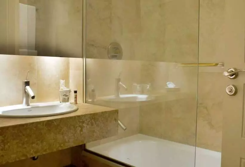 هتل 725 Continental