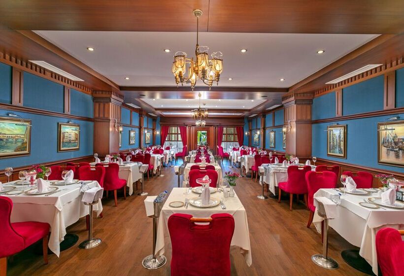 هتل Dobedan Beach Resort Comfort