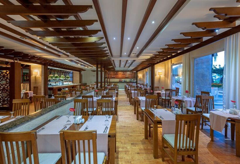 هتل Dobedan Beach Resort Comfort