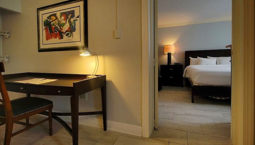 Отель Fort Lauderdale Grand