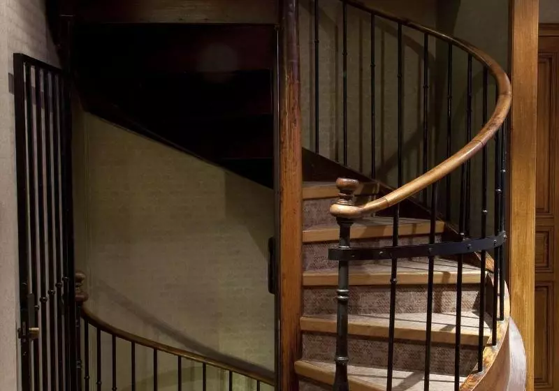 هتل La Croix Blanche