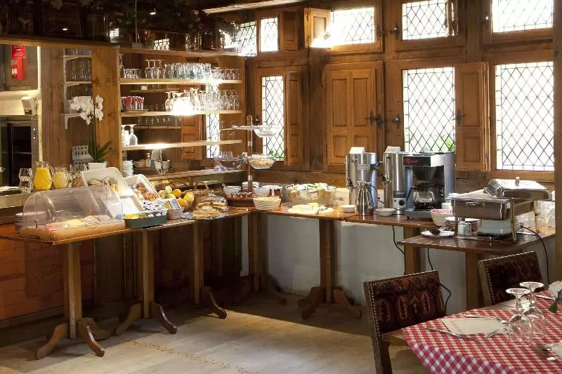 هتل La Croix Blanche