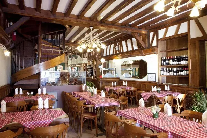 هتل La Croix Blanche