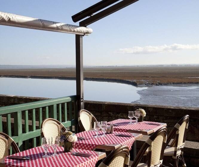 هتل La Croix Blanche