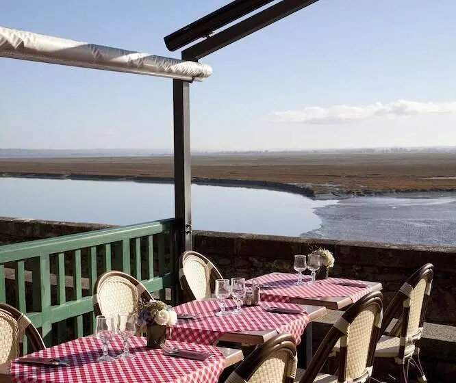 هتل La Croix Blanche