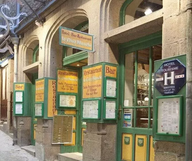 هتل La Croix Blanche