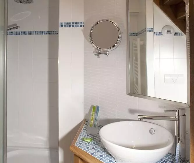 هتل La Croix Blanche