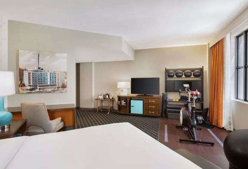 American Hotel Atlanta Downtown, Tapestry Collection Hilton