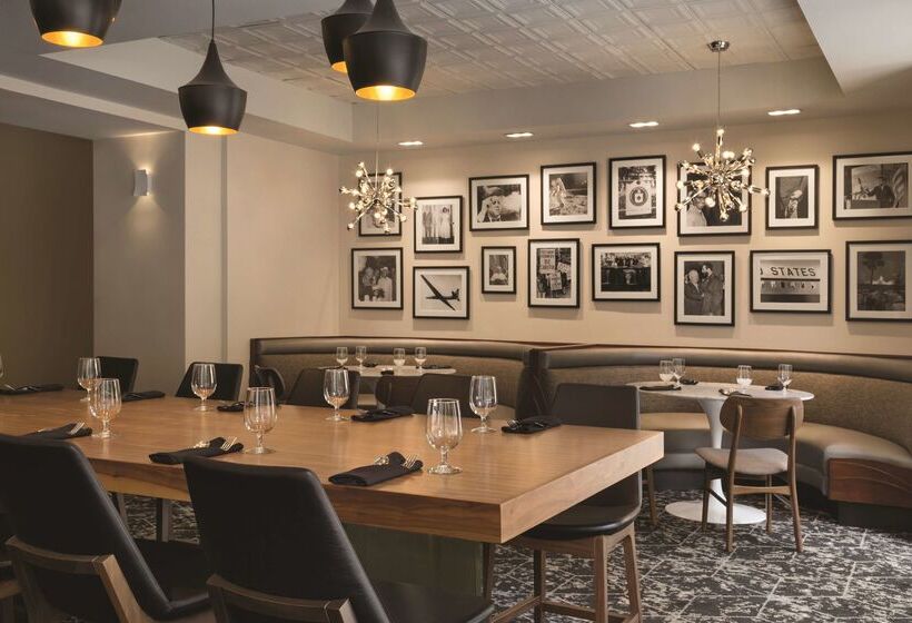 American Hotel Atlanta Downtown, Tapestry Collection Hilton