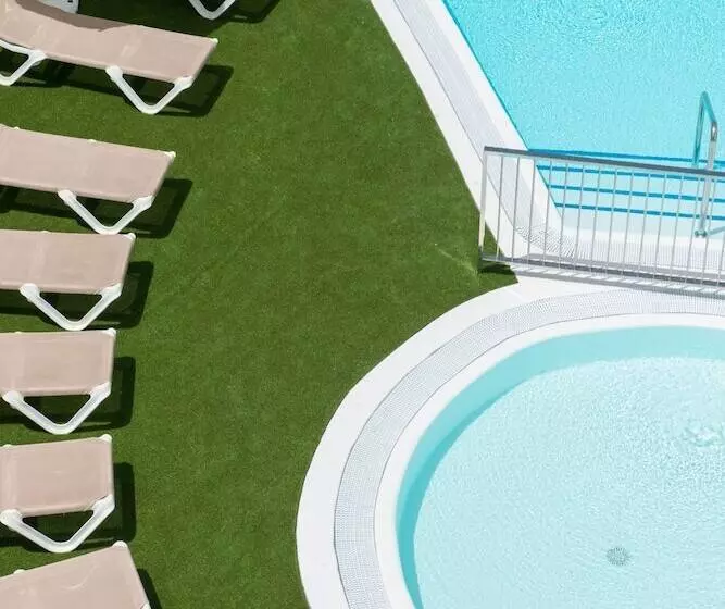 Apartamentos Montesol