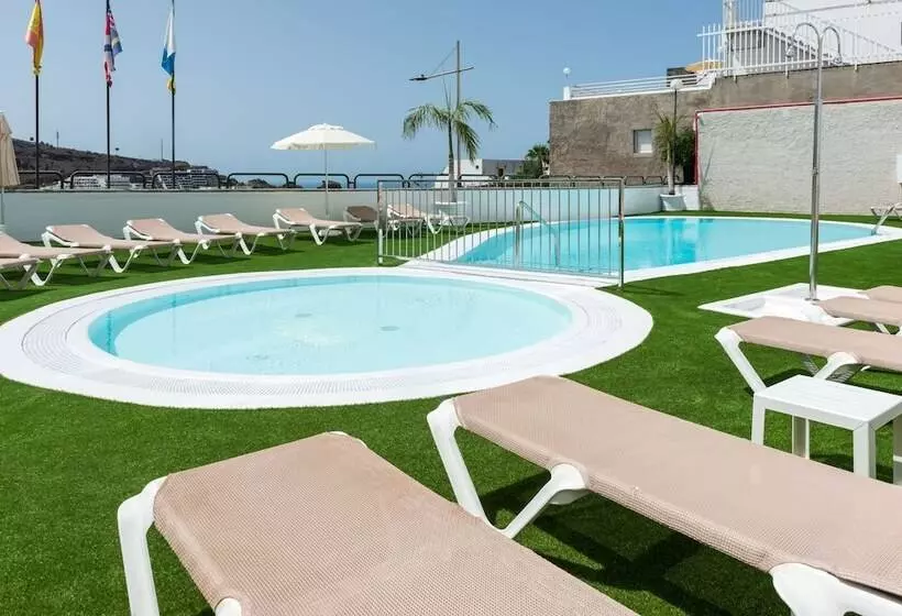 Apartamentos Montesol