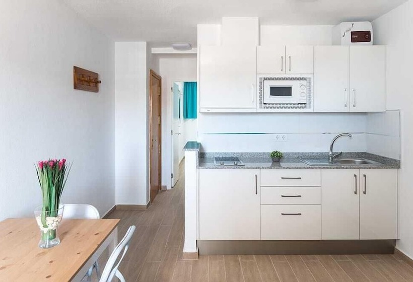 Apartamentos Montesol