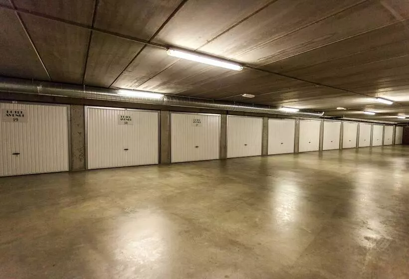 Avenue Hotel By F Hotels