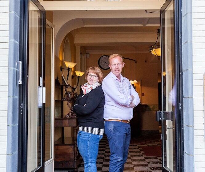 Avenue Hotel By F Hotels