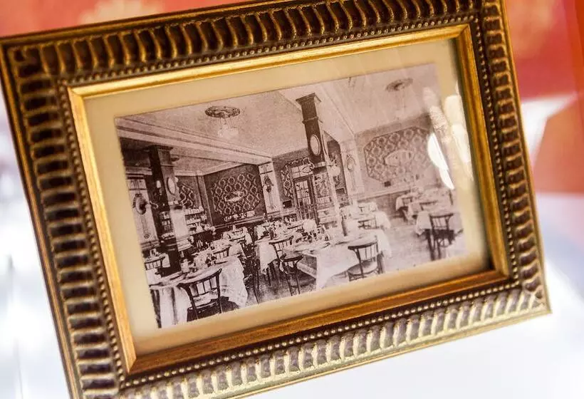 Avenue Hotel By F Hotels