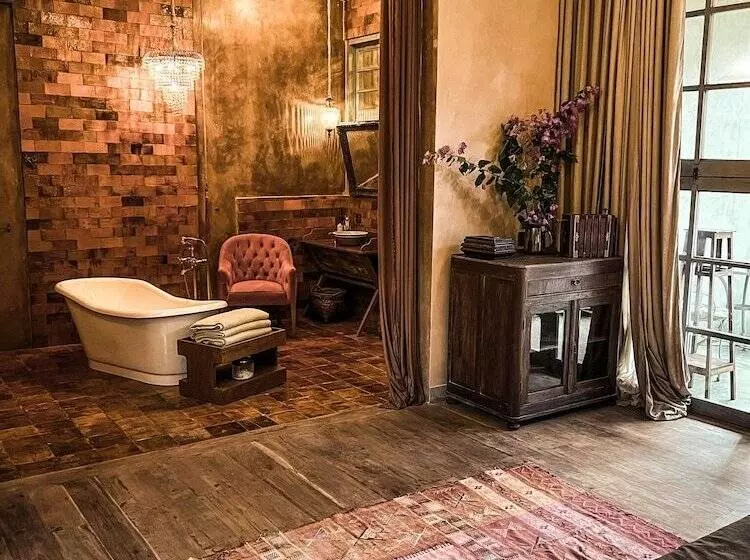 هتل Balquisse Heritage