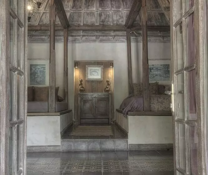 هتل Balquisse Heritage