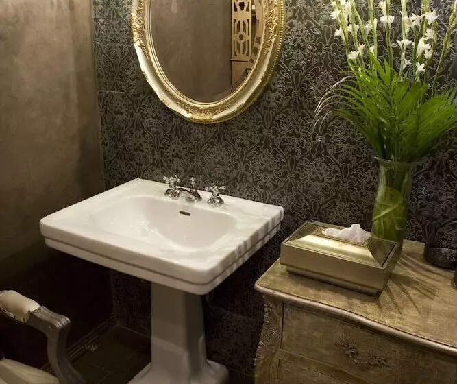 هتل Balquisse Heritage