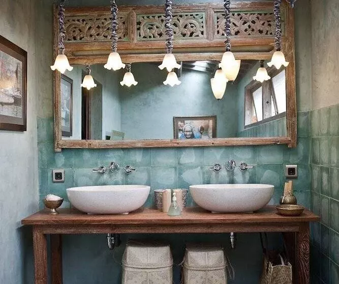 هتل Balquisse Heritage