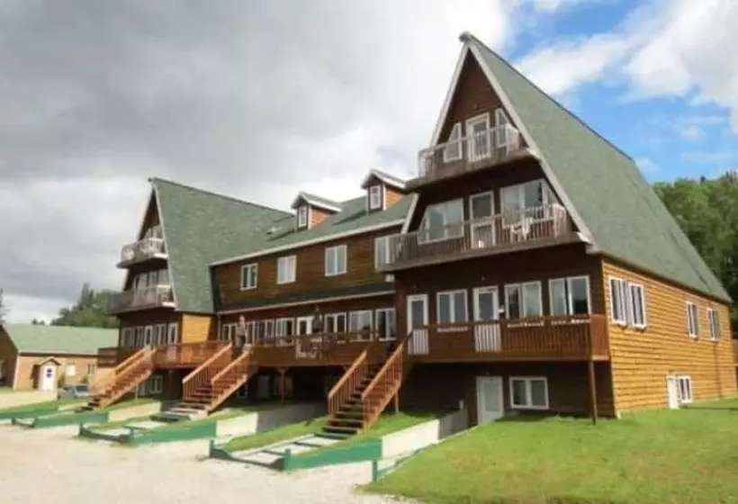 בית מלון כפרי Club Odanak