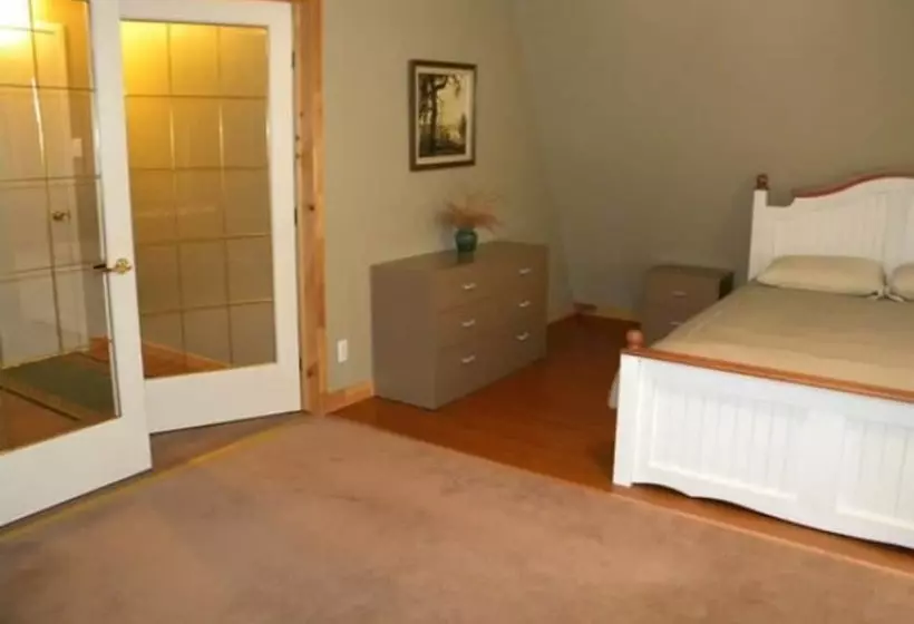 בית מלון כפרי Club Odanak