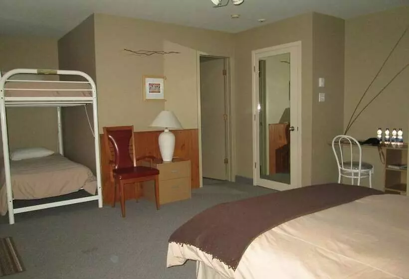 בית מלון כפרי Club Odanak