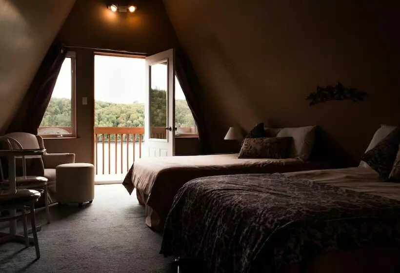 בית מלון כפרי Club Odanak