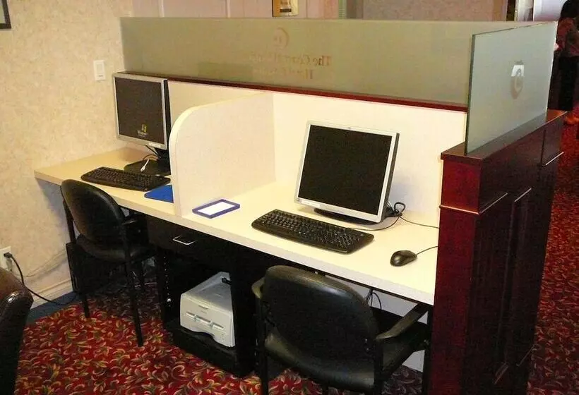 Coast Abbotsford Hotel & Suites