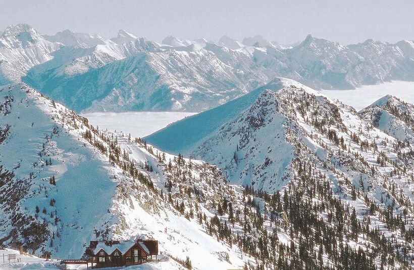 هتل Glacier Mountaineer Lodge