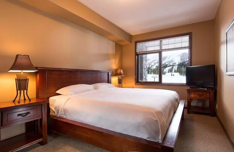 호텔 Glacier Mountaineer Lodge