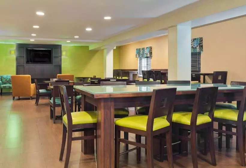 هتل Greentree Inn San Diego Mission Bay