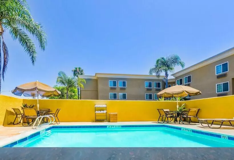 هتل Greentree Inn San Diego Mission Bay