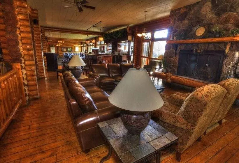 فندق Overlander Mountain Lodge