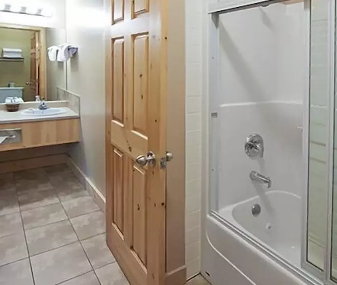 فندق Overlander Mountain Lodge