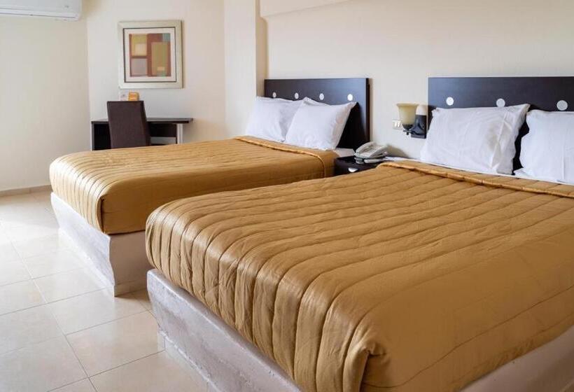 בית מלון כפרי Plaza Del Sol